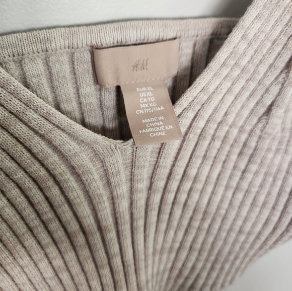 H&M - Ribbed Knit Tank Top - nwot - Picture 6 of 10